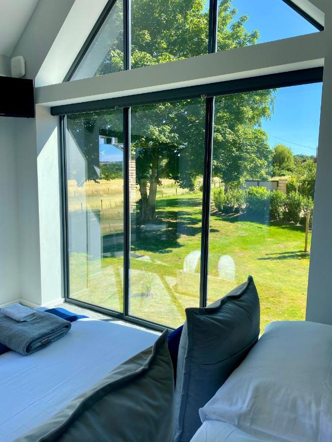 Stunning Modern Home Set In Beautiful Grounds. 巴斯 外观 照片