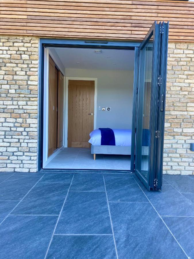 Stunning Modern Home Set In Beautiful Grounds. 巴斯 外观 照片